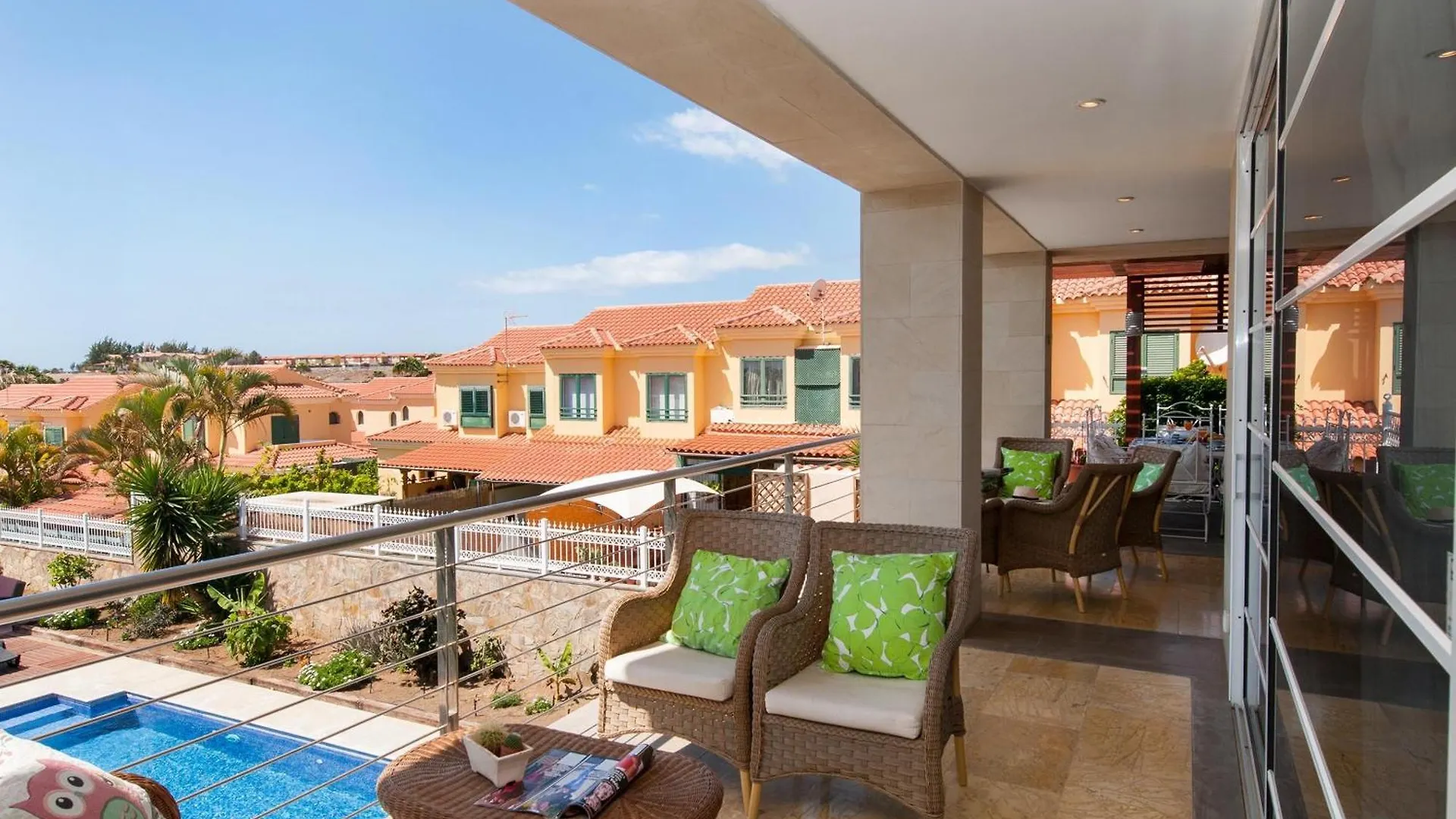 Villa Sonnenland Grande Private Outdoor Pool Bbq Facilities Shaded Outdoor Dining Area Sonnenland Gran Canaria Las Palmas de Gran Canaria España