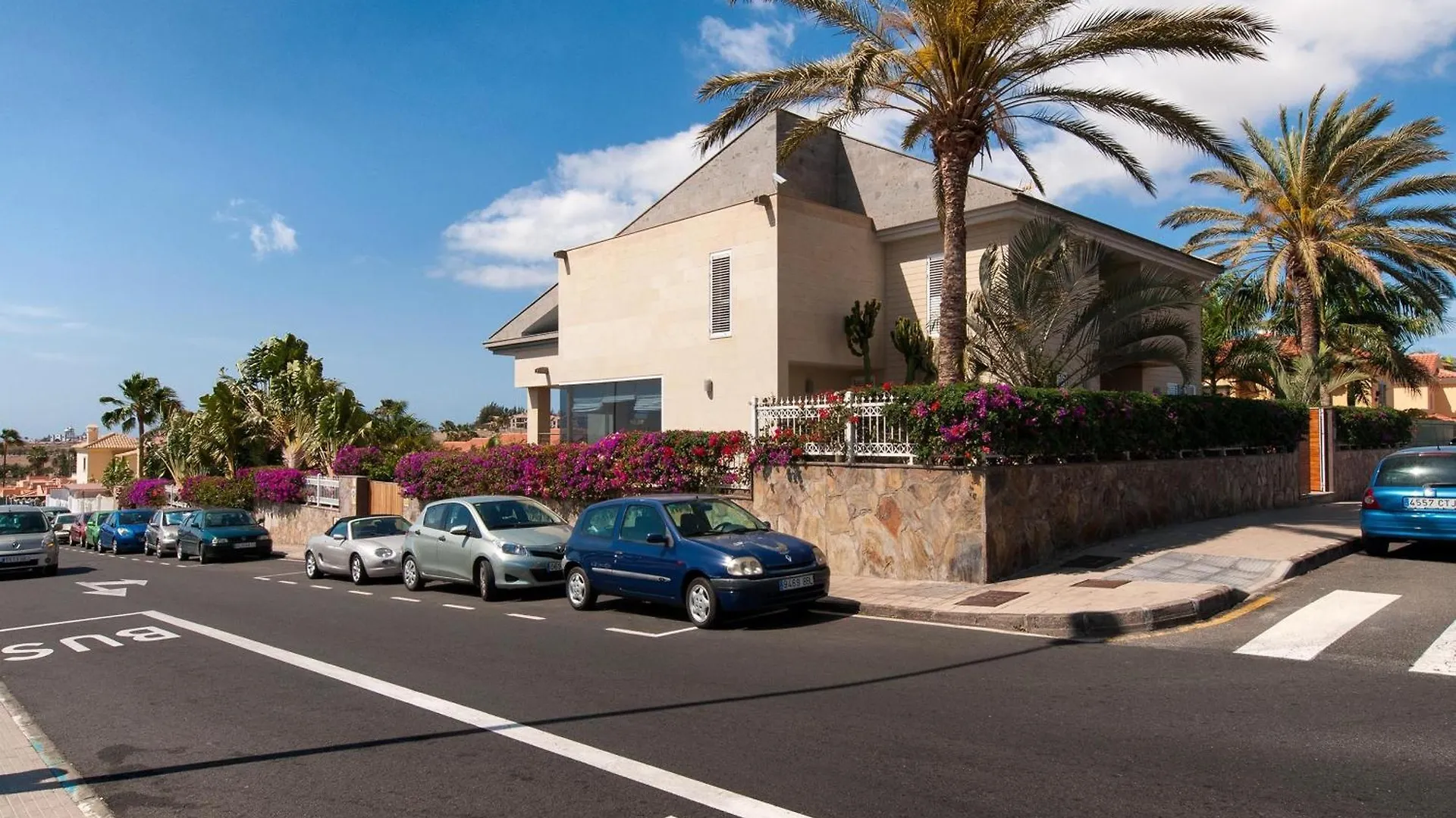 Villa Sonnenland Grande Private Outdoor Pool Bbq Facilities Shaded Outdoor Dining Area Sonnenland Gran Canaria Las Palmas de Gran Canaria